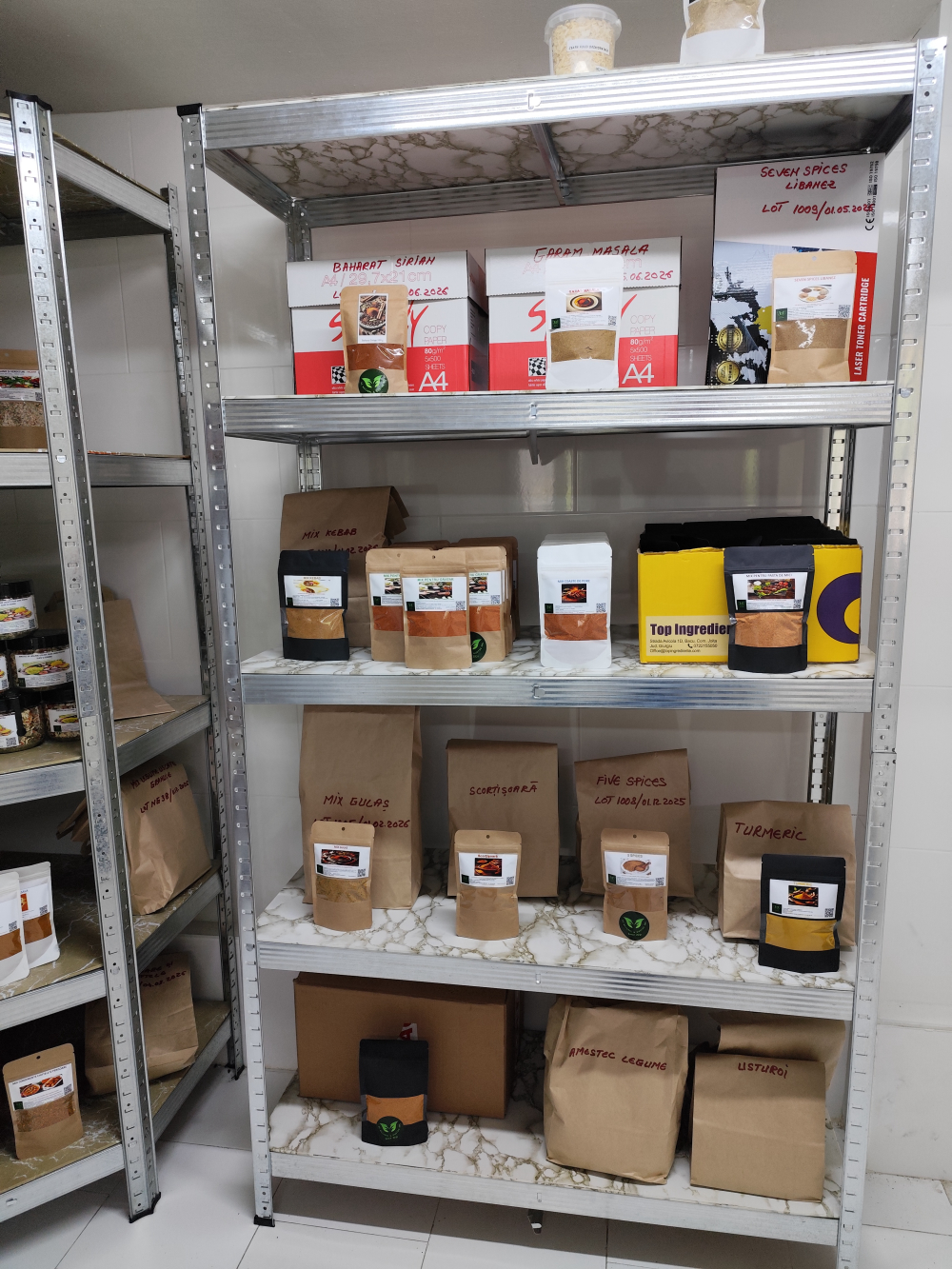 NATURAL & GUSTOS SRL